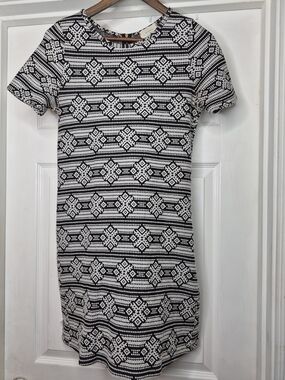 Everly Black and White Geometric Aztec  Mini Dress Medium